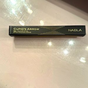 Naval Cupid’s Arrow Eyeliner